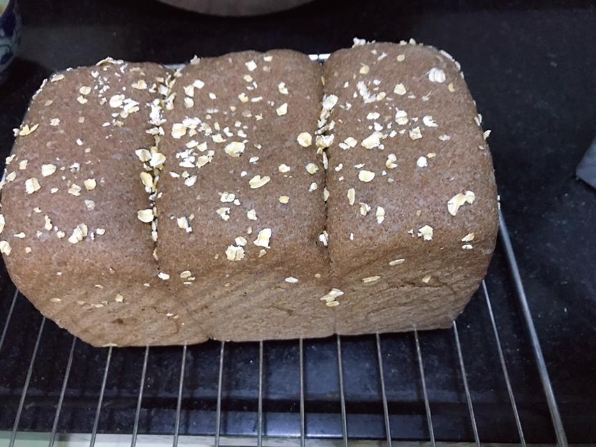 全麦（黑麦）吐司面包[无油低糖饱腹感强]