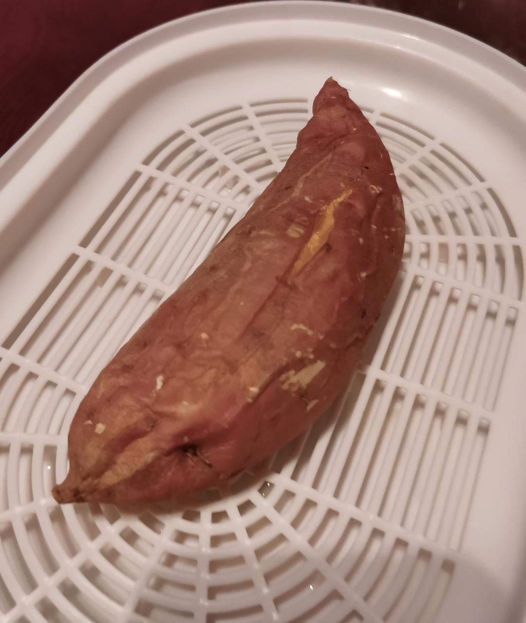 【健康三餐】简单好吃的微波炉烤红薯