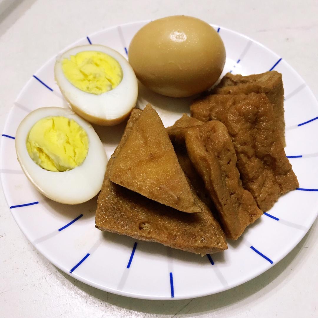 用有态度的【五香卤牛肉】，下有故事的酒