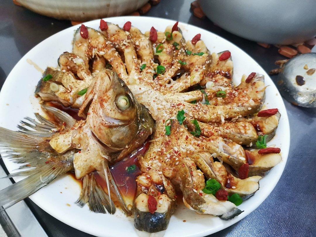 年夜菜必备❗️全家都爱的孔雀开屏清蒸鳊鱼🐟