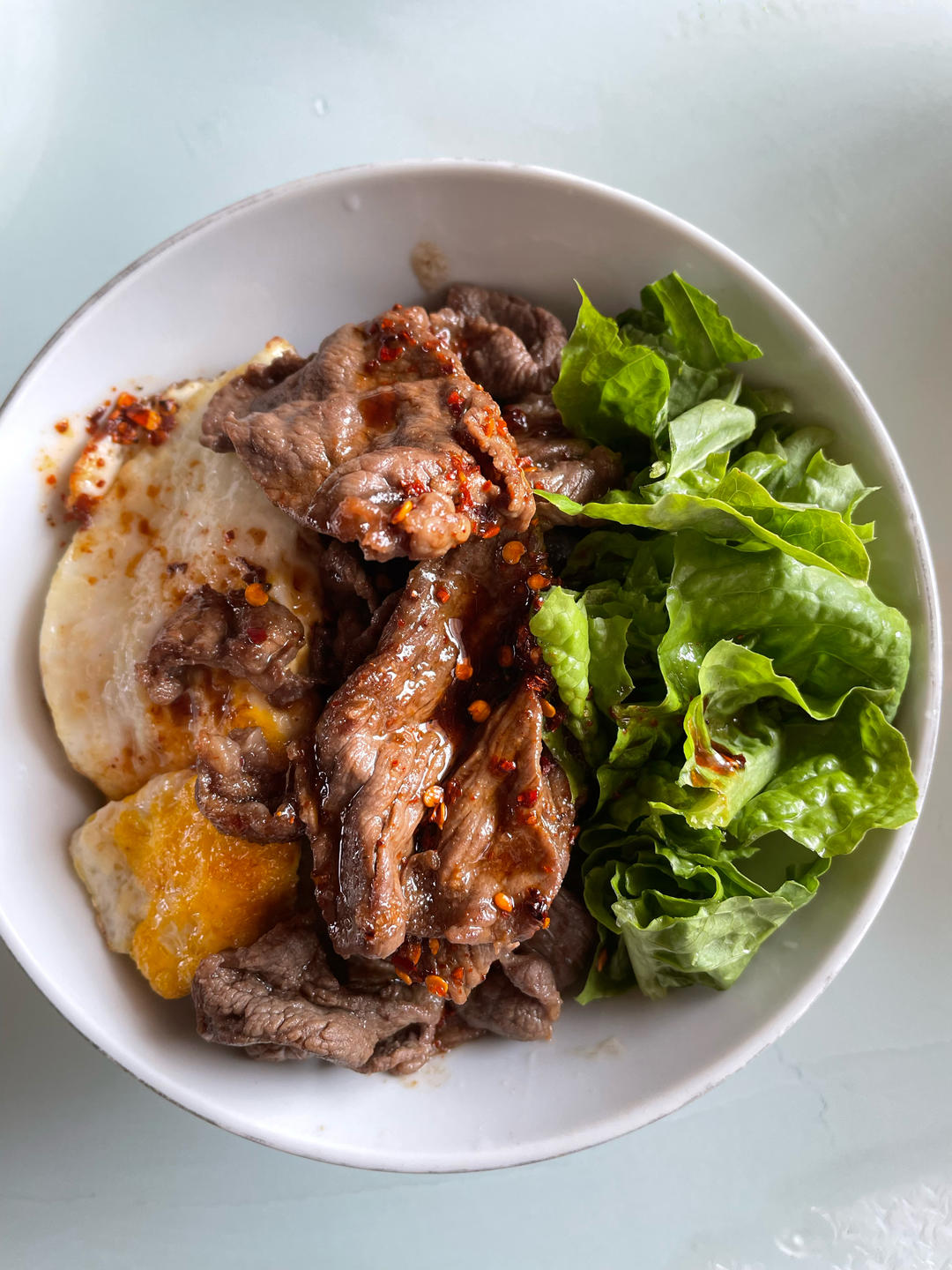 生菜牛肉拌饭