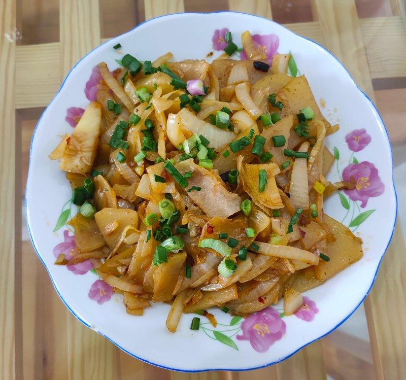 边吃边流泪的「孜然土豆片」