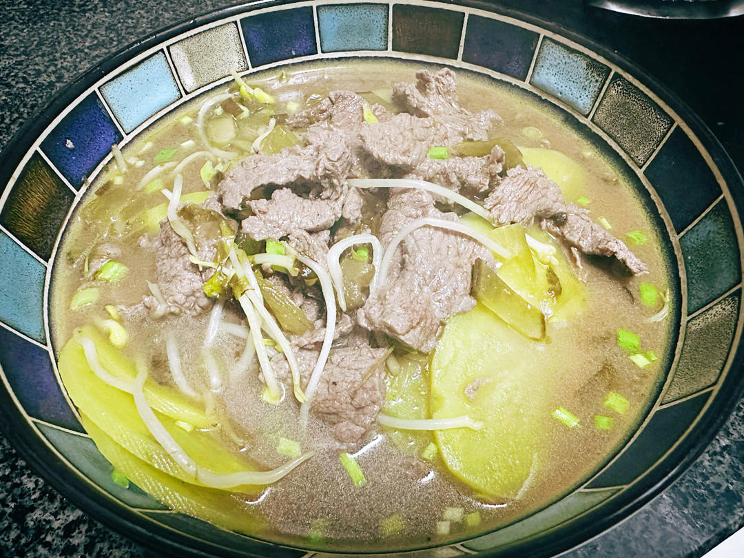 酸菜牛肉汤