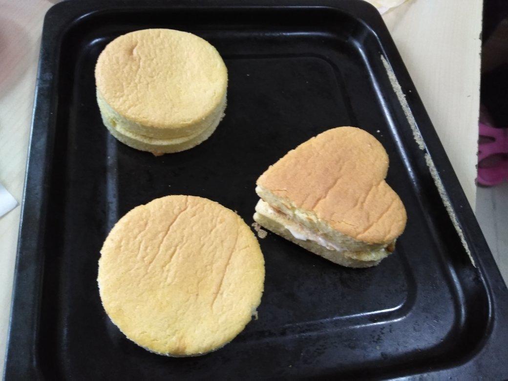 《Tinrry下午茶》教你做基础原味蛋糕卷