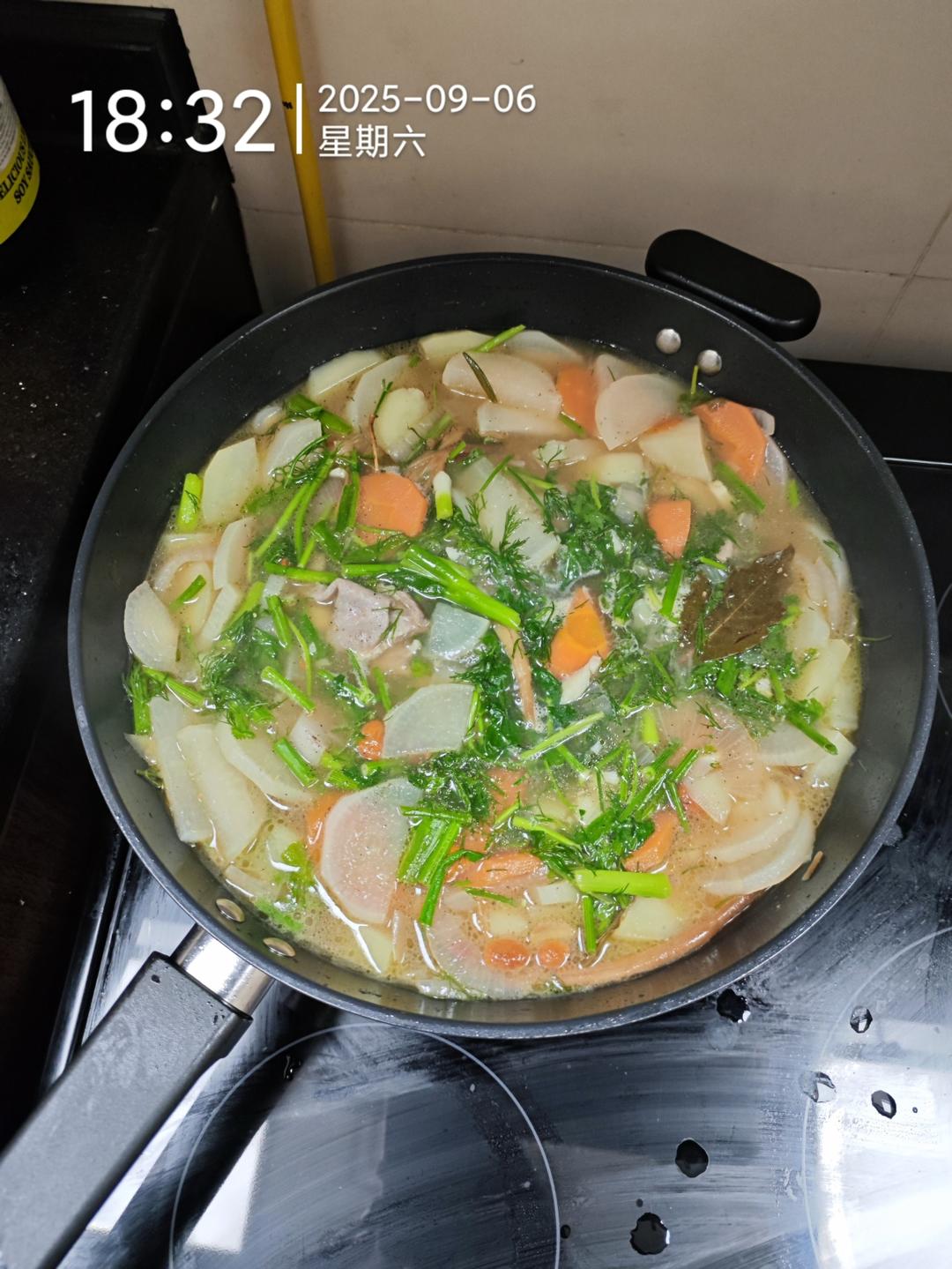 清炖羊排萝卜汤