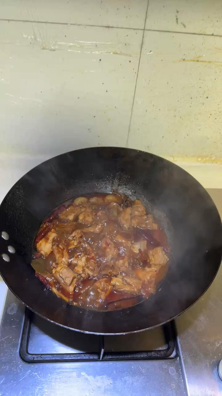 堂妈教你做红汤羊蝎子火锅