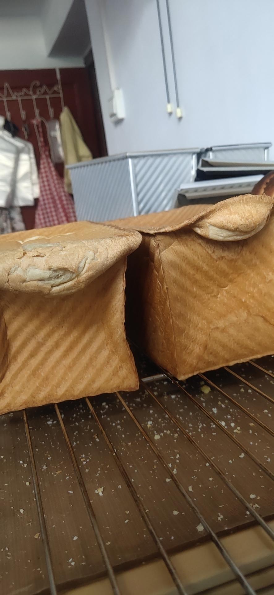 吐司，奶香手撕面包，超级香浓