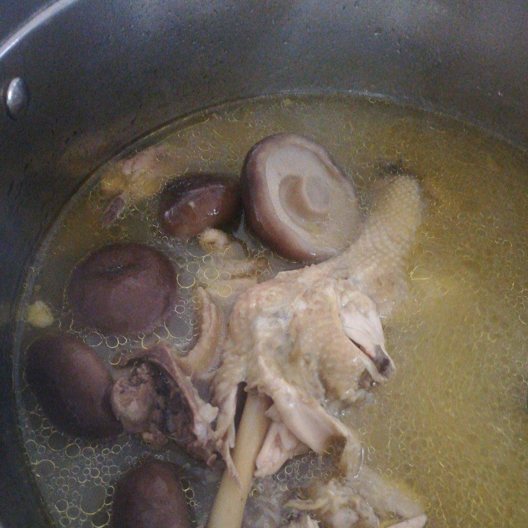 香菇鸡汤