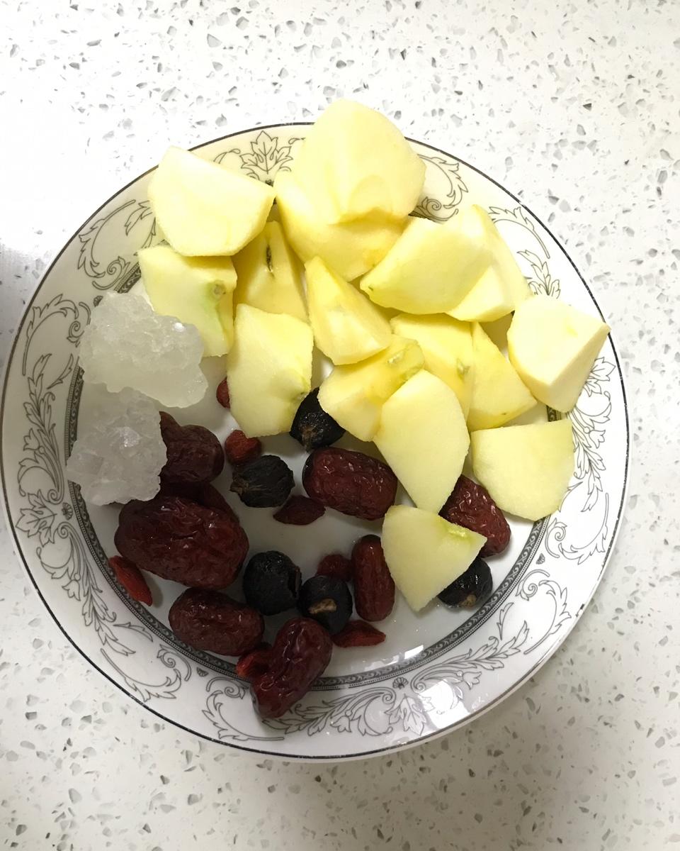 爱我家洋洋做的煮苹果