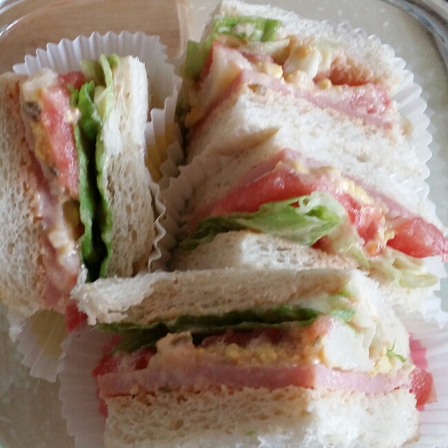 全麦火腿土豆泥三明治