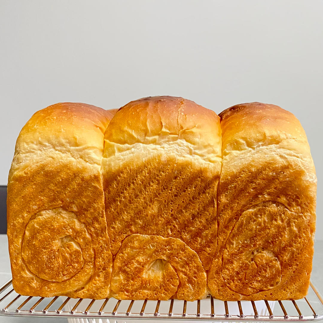 港式吐司十岁了