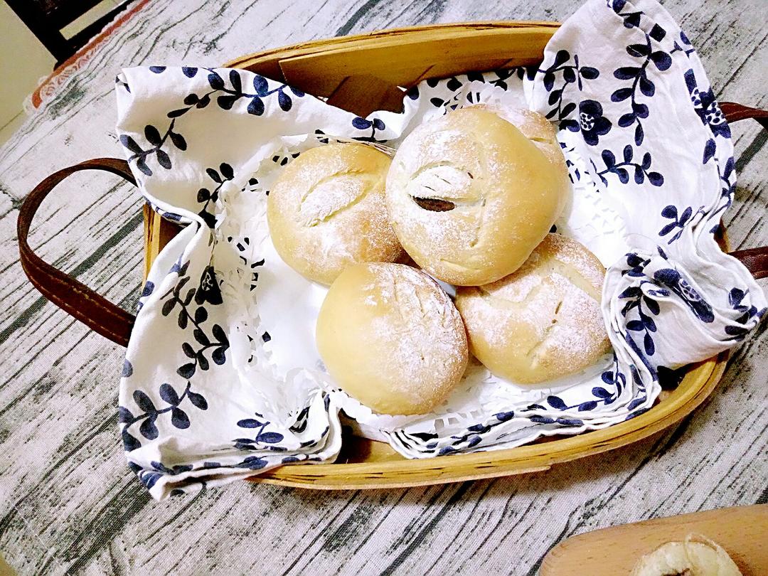 豆沙蛋黄面包～好吃到哭～