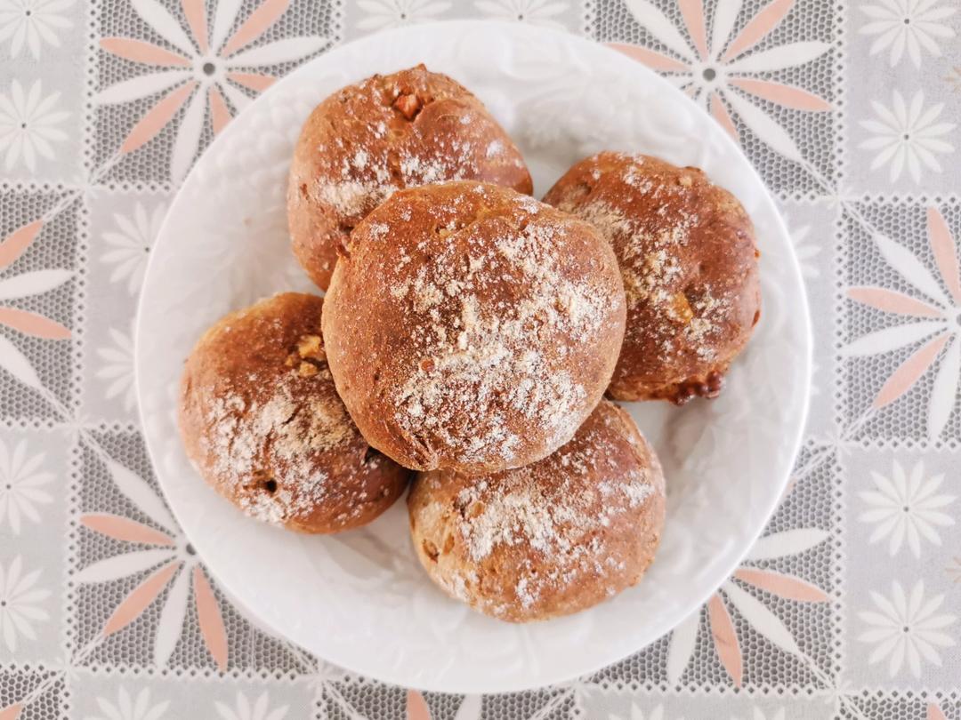 100%全麦坚果小餐包