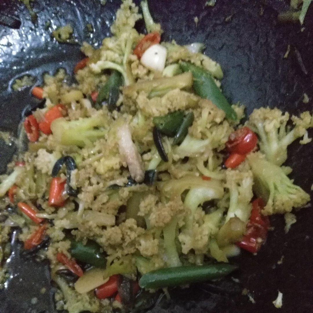 老丁的私房菜-干锅花菜