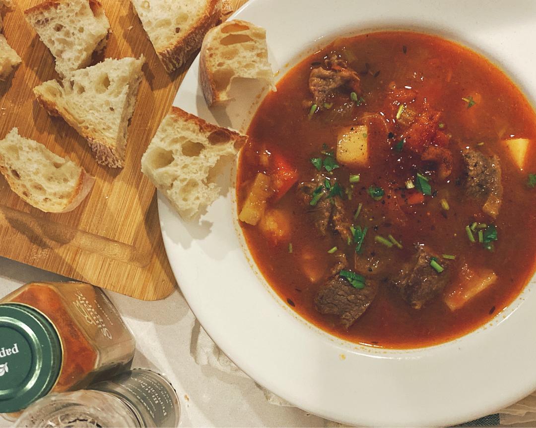 匈牙利炖牛肉（Goulash）