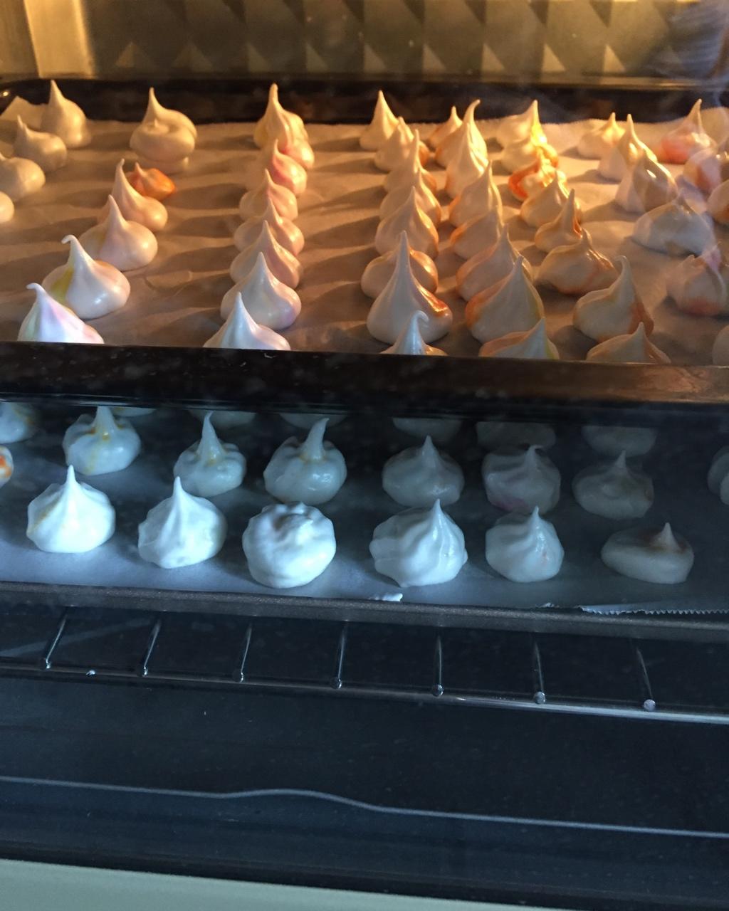 蛋白糖（烤箱做蛋白糖）