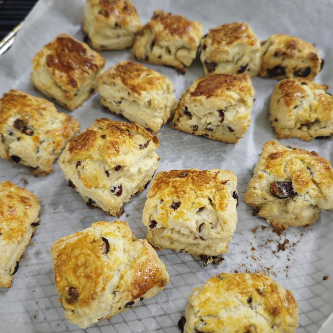 完美裂纹～百分百成功的超好吃奶香司康（禁止搬运）