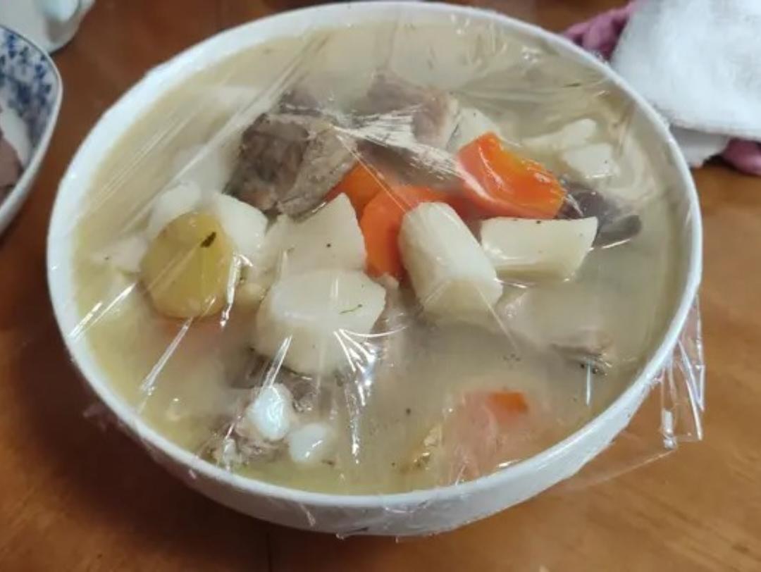 连吃三碗的玉米山药排骨汤