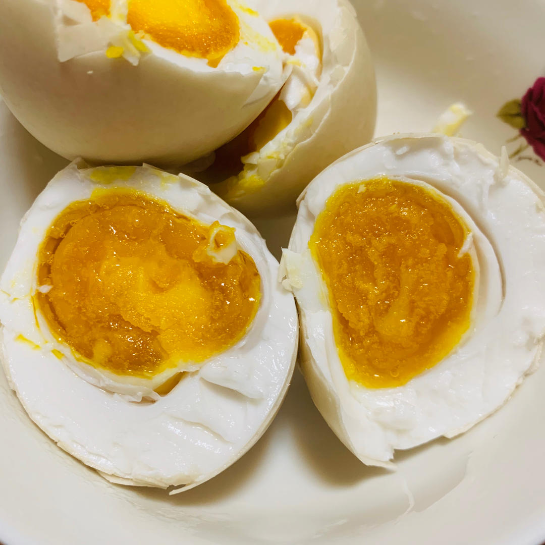 自制咸蛋： 100%出油起沙的咸蛋