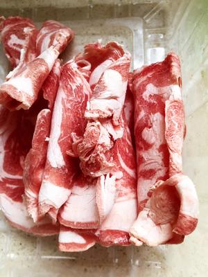 爆香蚝油羊肉卷焖饭的做法 步骤2