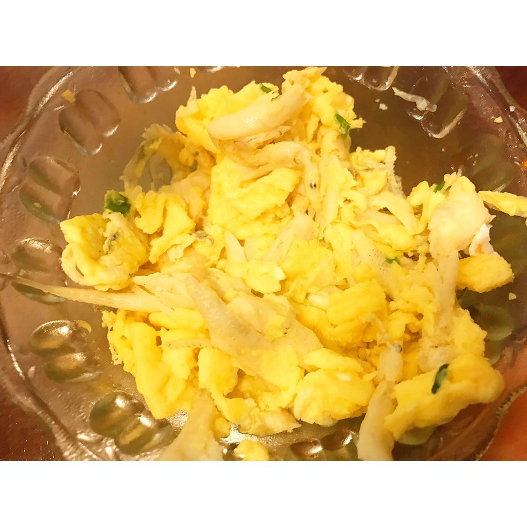 银鱼炒蛋