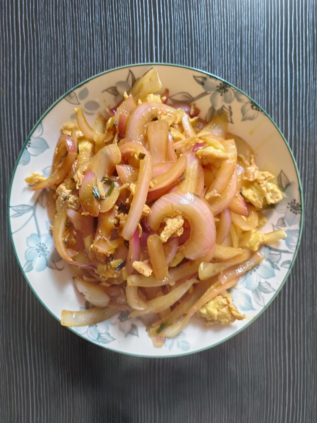 降压防癌的好食材  洋葱炒鸡蛋