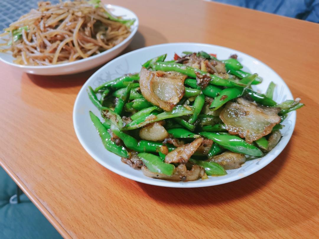 厨师长教你：“小炒肉”的家常做法，家常味很浓郁，先收藏起来