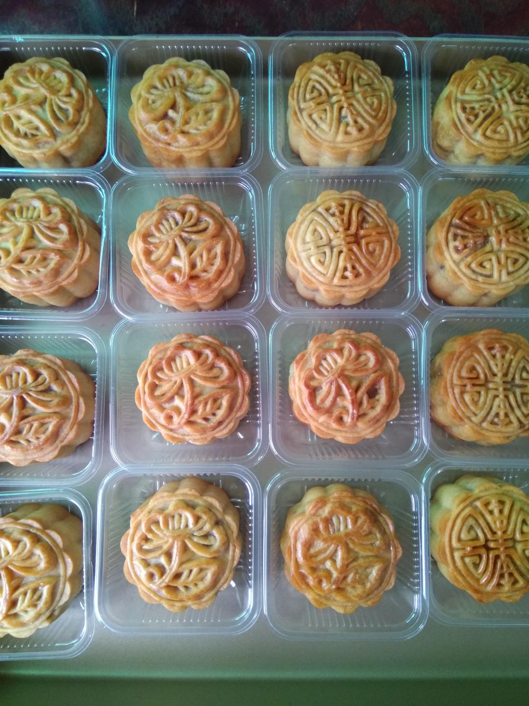 广式月饼——蛋黄莲蓉月饼