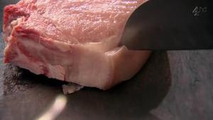 【终极烹饪课程】猪排配酸甜灯笼椒的做法 步骤10