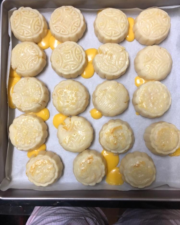 流心奶黄月饼（无吉士粉/转化糖浆版本）【曼食慢语】