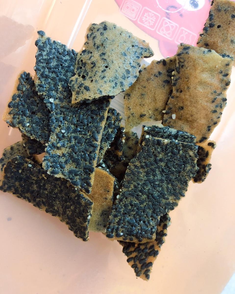 芝麻薄脆蛋白饼干