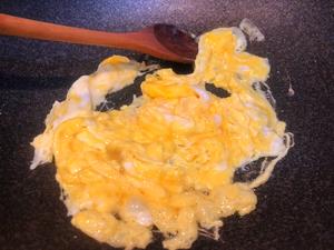 姥姥家💙大酱炒鸡蛋的做法 步骤7
