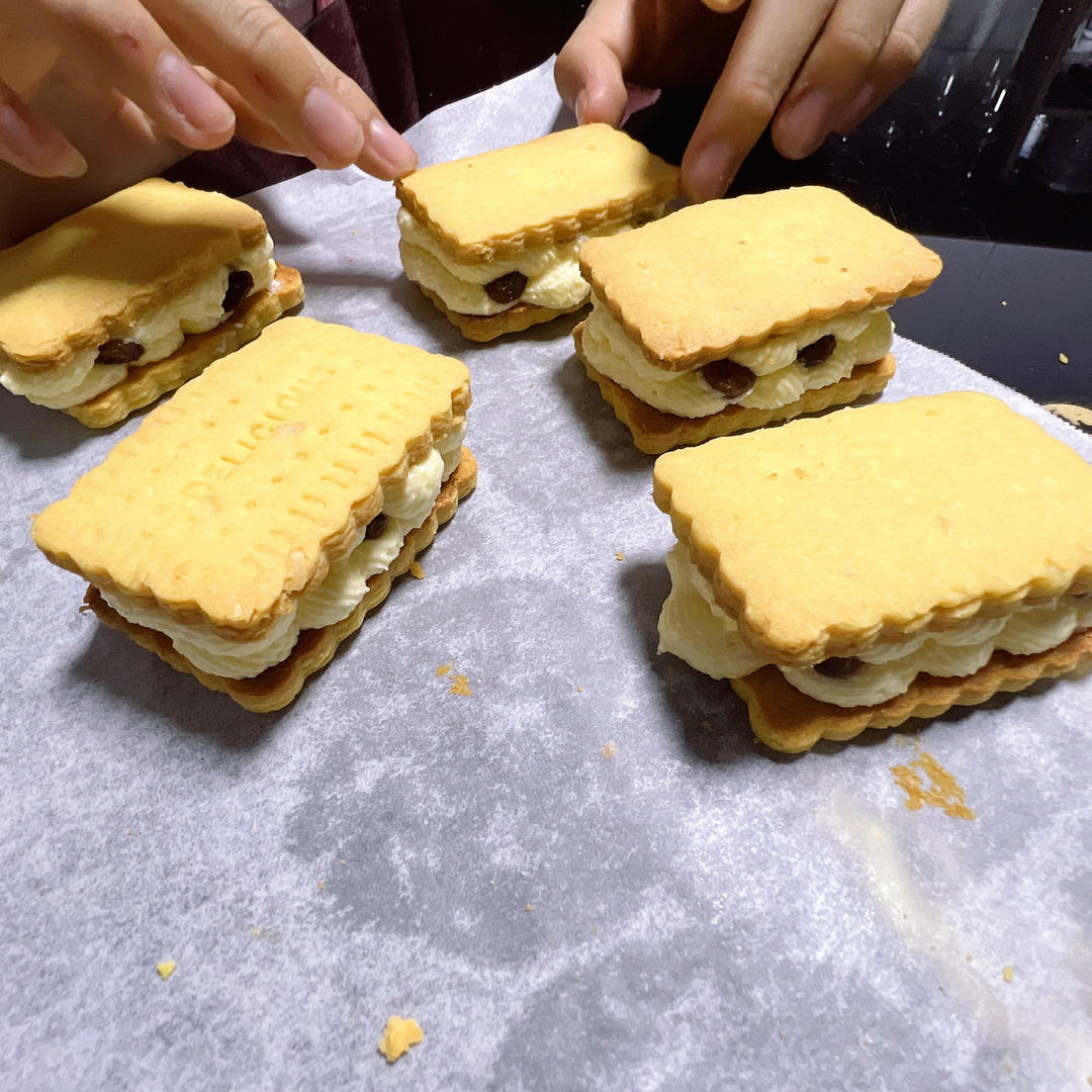 奶香朗姆提子饼干—雀巢品牌公开课