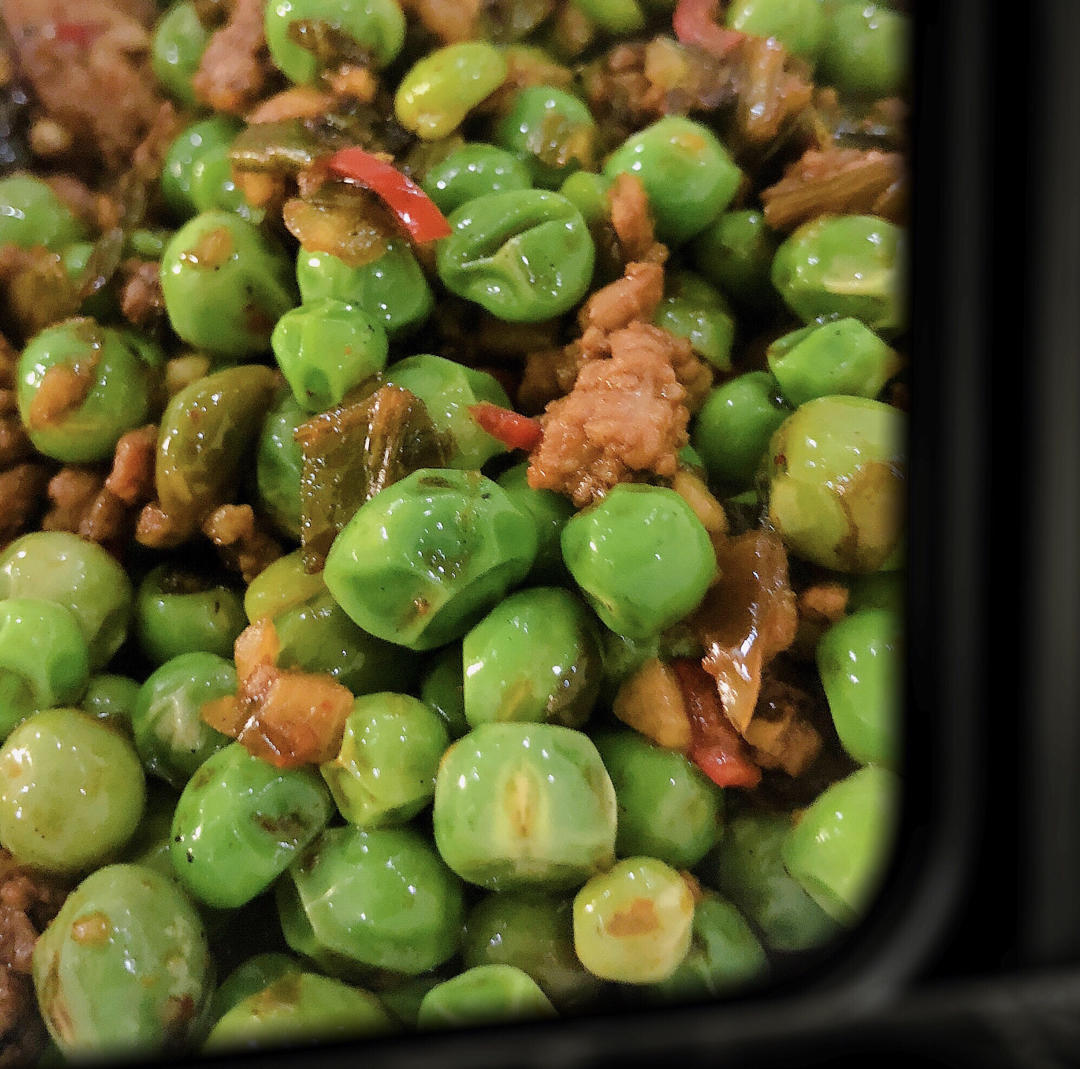 豌豆炒肉  青豆炒肉沫！新鲜豌豆炒鸡肉 ！全家都爱吃的营养简单快手菜！