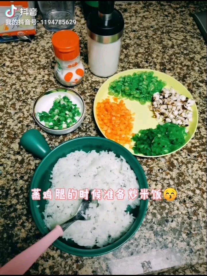 电饭锅酱鸡腿（出自微博：深夜放毒少女）