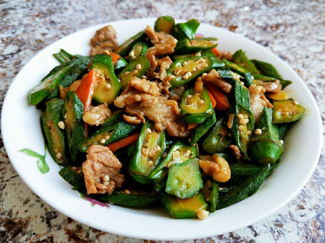超级下饭的秋葵小炒肉