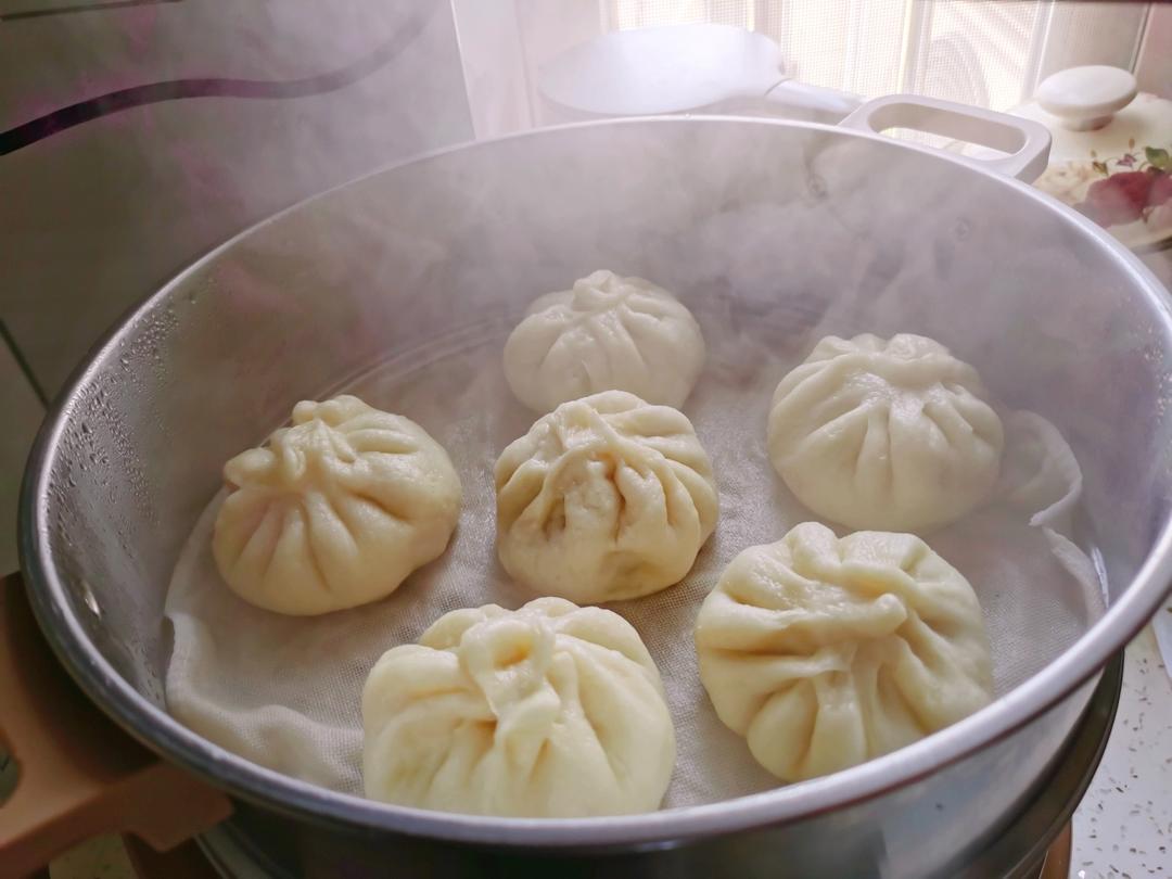 一出笼就抢光的青萝卜丝肉包