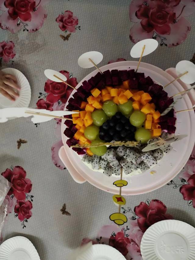 彩虹🌈水果装饰蛋糕