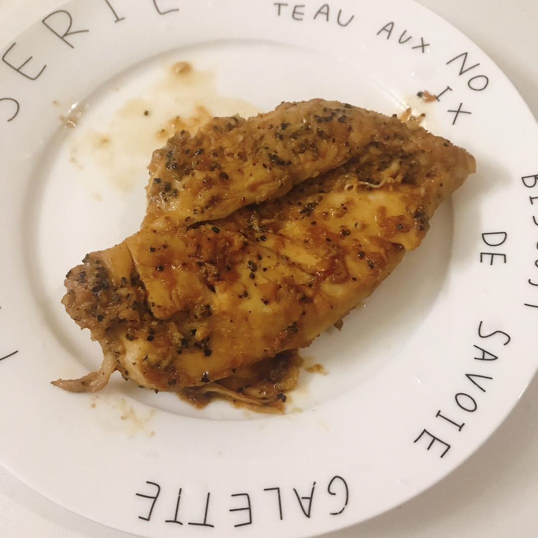 酷炫屌炸天好吃的煎鸡胸肉（香蒜蜂蜜煎鸡胸肉）