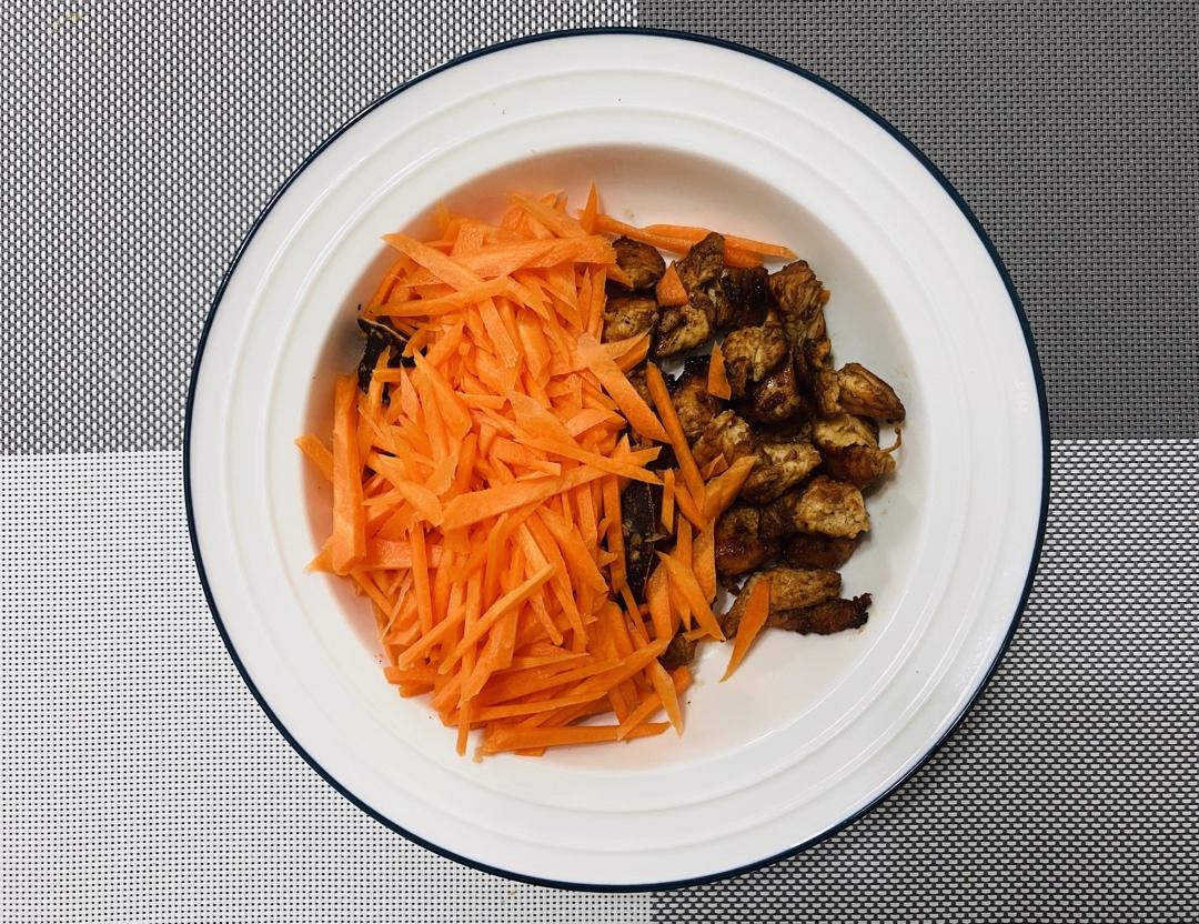 减脂餐【全麦牛奶鸡蛋饼】#夏天最爱荔枝和葡萄#