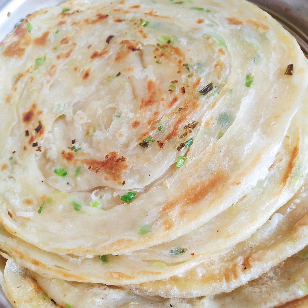 家常鸡蛋葱油饼 凉了也不硬 外酥里软 媲美早餐店 附细节视频详解