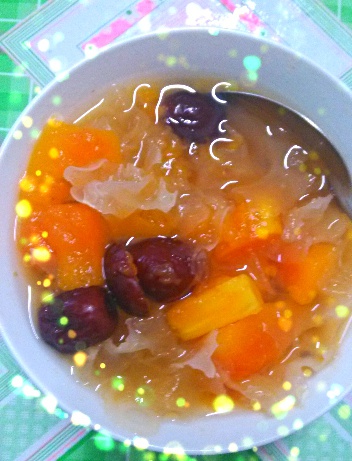 红枣木瓜银耳汤
