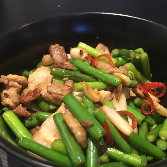 蒜苔炒肉