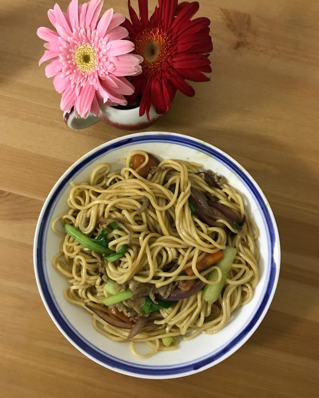 孜然羊肉炒面（羊肉卷版本炒面，超快手，超有味）