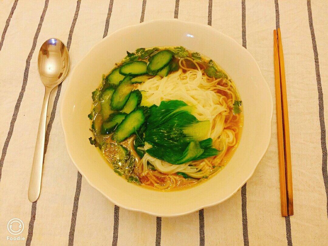 我的一人食：酸汤挂面