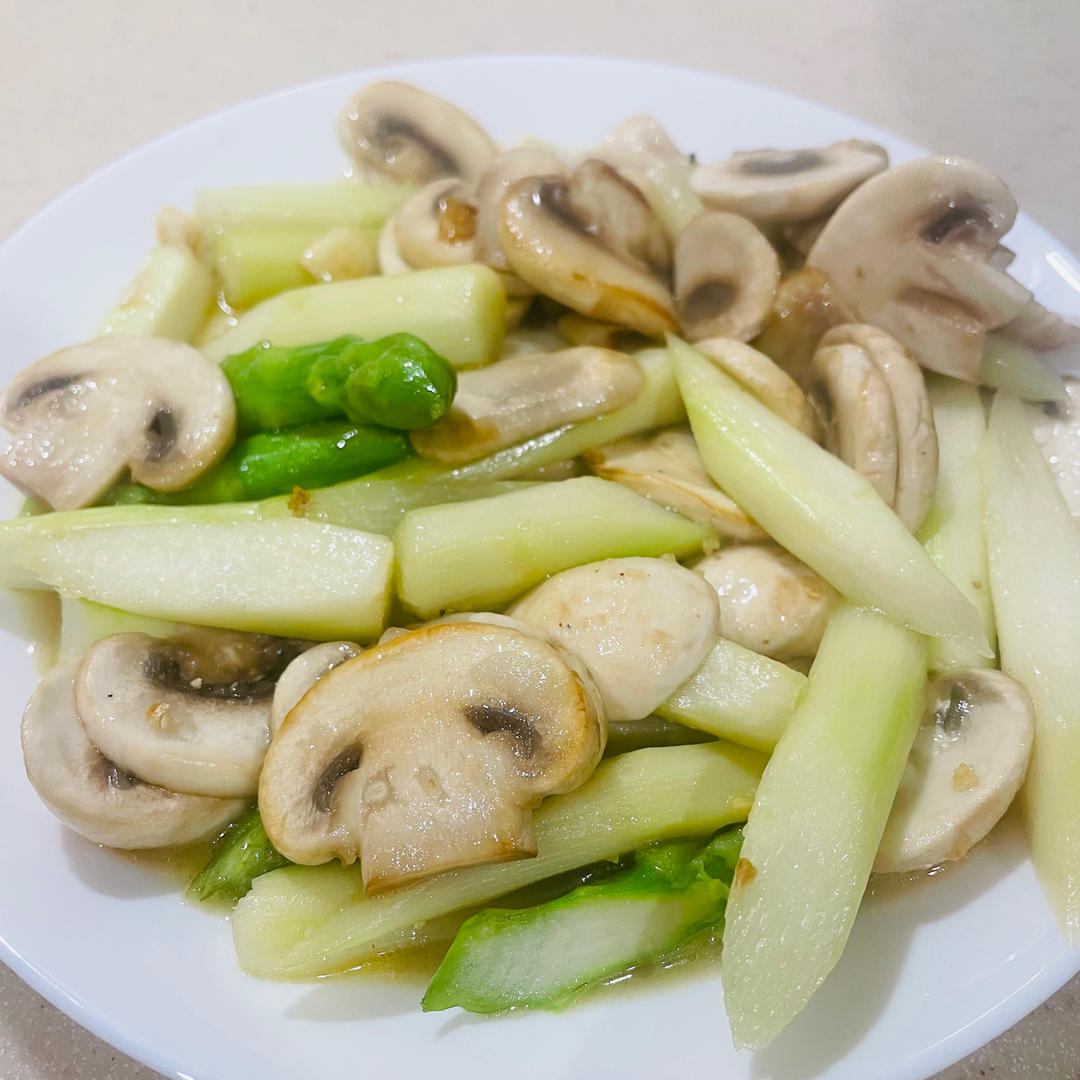 教你做最好吃的芦笋炒蘑菇 新手速get！