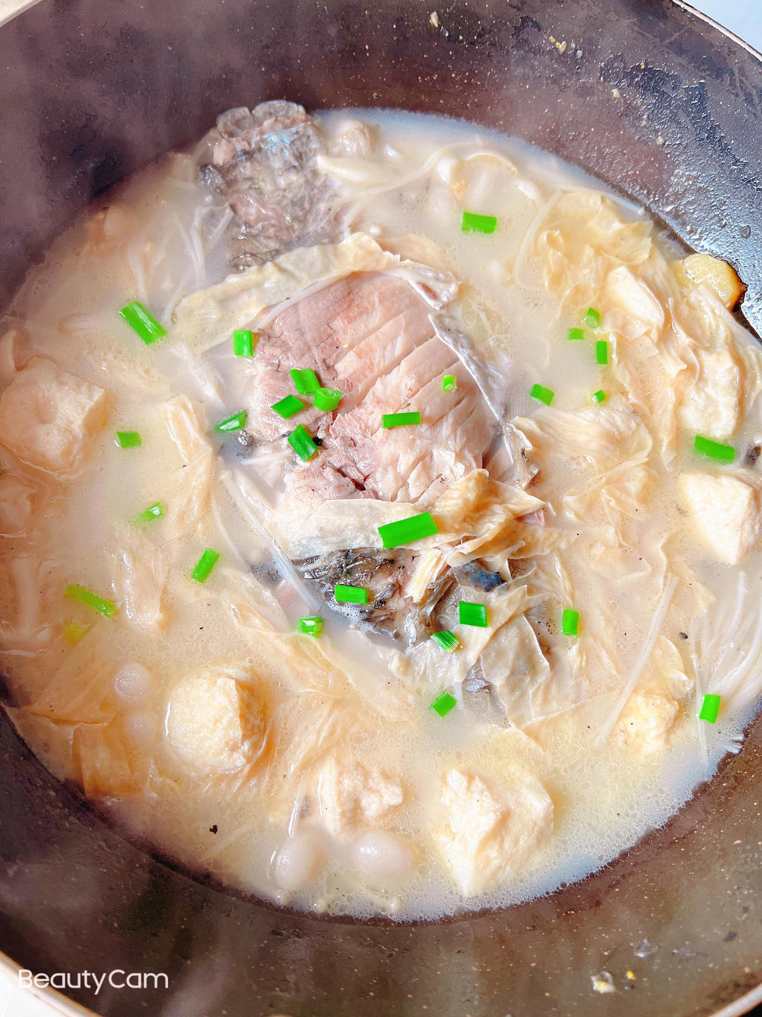 鲫鱼豆腐汤