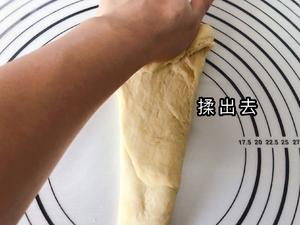 豆沙面包（纯手工版、没有厨师机也能做出很好吃滴面包，顺便教大家三种面包花型做法）的做法 步骤14