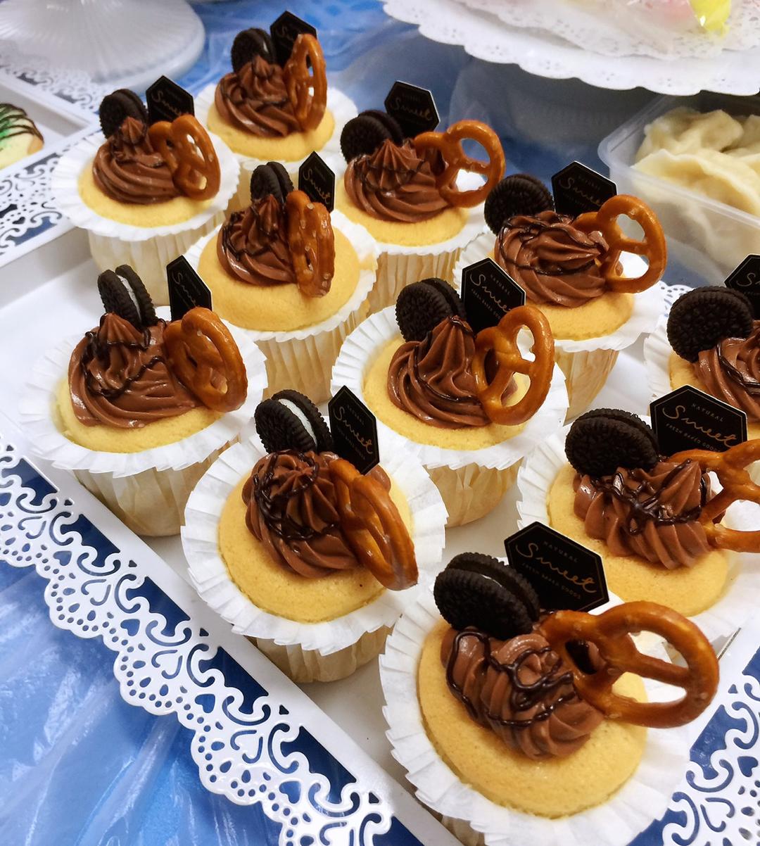 奥利奥杯子蛋糕 Oreo Cream Cupcakes