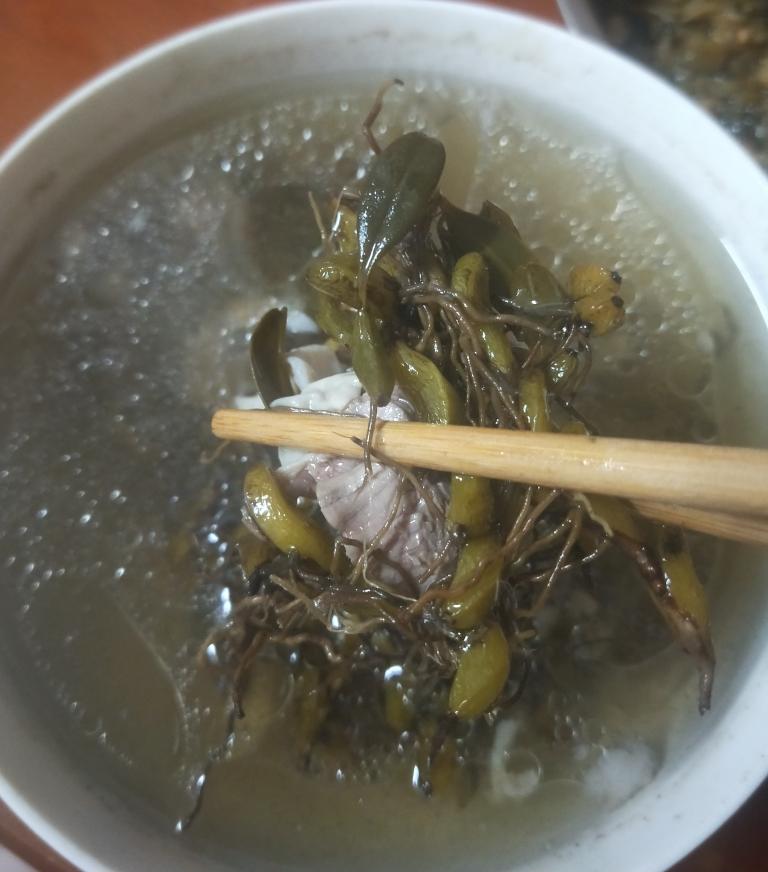 肝连肉炖石橄榄汤